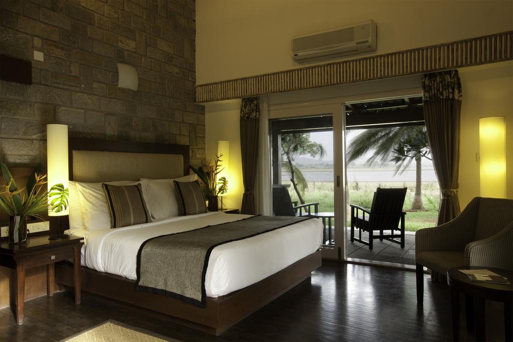 The Serai Kabini Begūr Exteriér fotografie